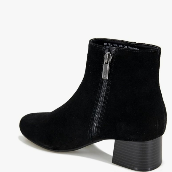 Kenneth Cole Reaction Women's Road Stop Block Heel Booties - Picture 4 of 6